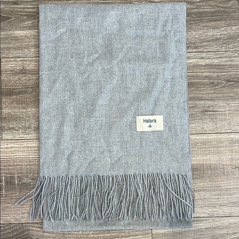 Halara Gray Fringe Scarf (New)